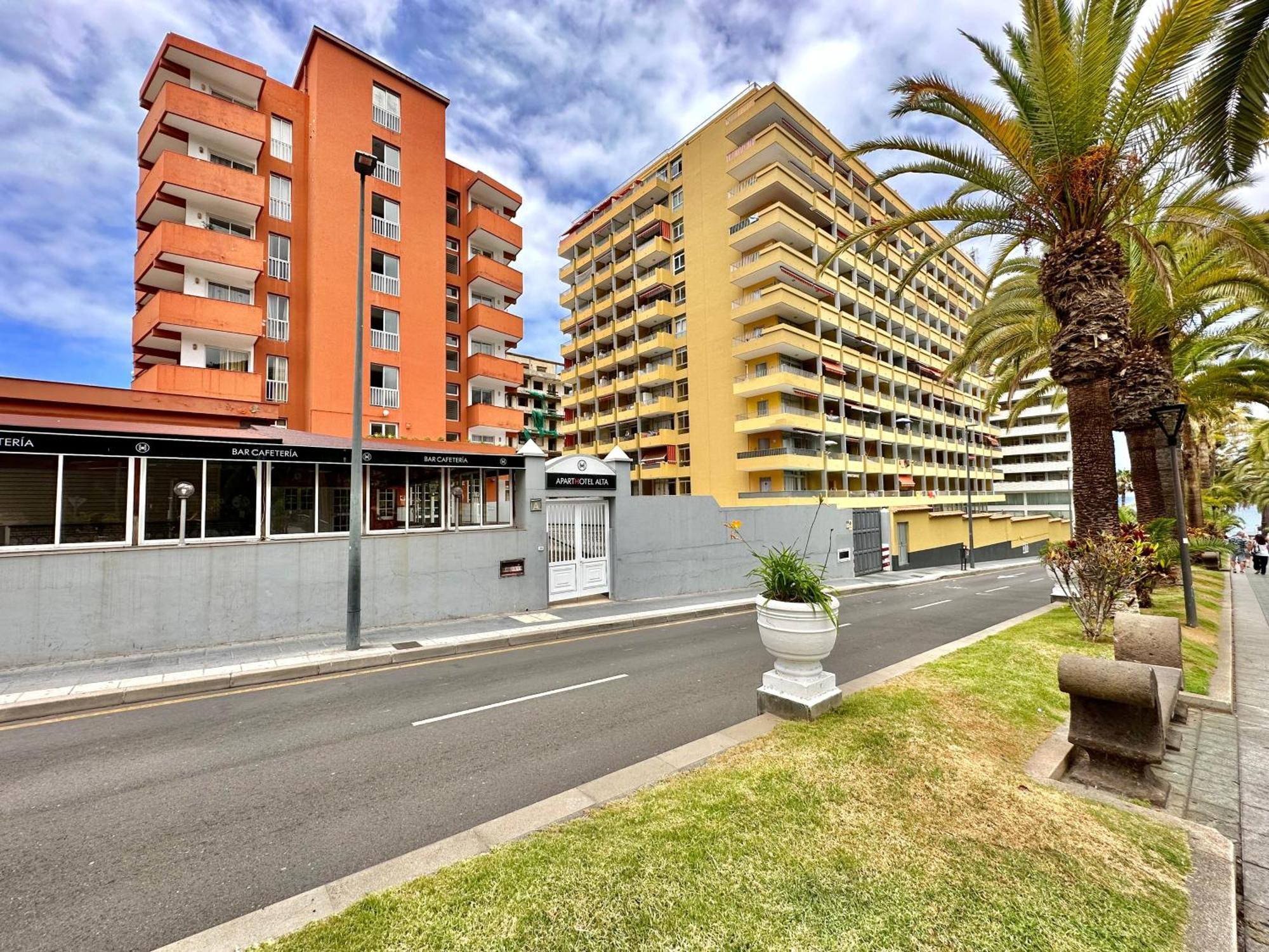 Alta Beachside Apartments Пуэрто-де-ла-Крус Экстерьер фото